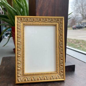 Product Image for  3 1/2×5 Ornate Ready Made Frame